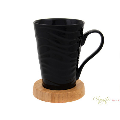 Чашка на бамбуковой подставке черная 400 мл